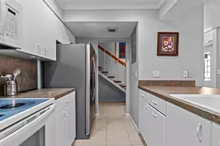 653 Cypress Ln, Fort Lauderdale, FL 33305 - Photo 9