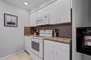 653 Cypress Ln, Wilton Manors, FL 33305 - Photo 13