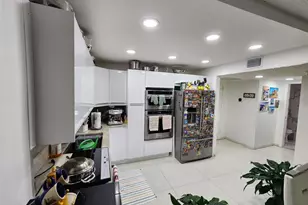 2500 Parkview Dr, Hallandale Beach, FL 33009 - Photo 17