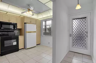 2006 Granada Dr, Coconut Creek, FL 33066 - Photo 3