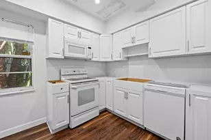 1640 NE 4th Pl, Fort Lauderdale, FL 33301 - Photo 17