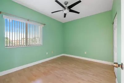 7765 Yardley Drive #403, Fort Lauderdale, FL 33321 - Photo 7