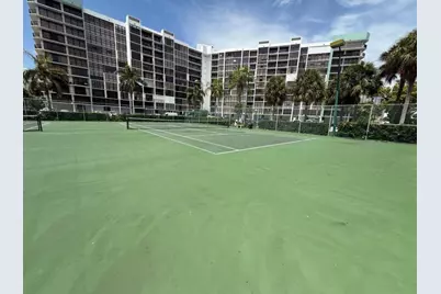 600 Parkview Drive #826, Hallandale Beach, FL 33009 - Photo 23