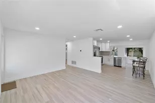 4918 NW 56th Ct, Tamarac, FL 33319 - Photo 15