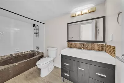 1000 Parkview Drive #925, Hallandale Beach, FL 33009 - Photo 21