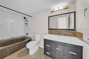 1000 Parkview Dr, Hallandale Beach, FL 33009 - Photo 21