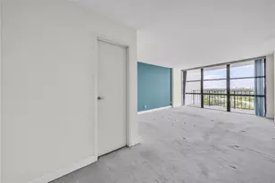 1000 Parkview Dr, Hallandale Beach, FL 33009 - Photo 19
