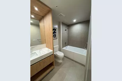 11 NE 6th Street #2606, Miami, FL 33132 - Photo 11