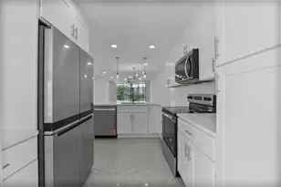 2901 S Palm Aire Dr, Pompano Beach, FL 33069 - Photo 3