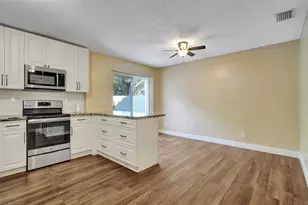 11567 N Open Ct, Cooper City, FL 33026 - Photo 9