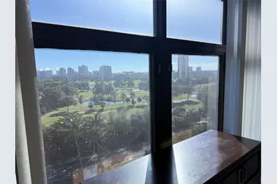 3375 N Country Club Drive #1005, Miami, FL 33180 - Photo 11