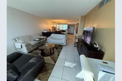 3375 N Country Club Drive #1005, Miami, FL 33180 - Photo 15