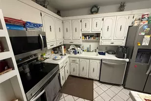 3375 N Country Club Dr, Miami, FL 33180 - Photo 9