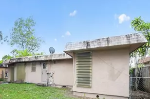7802 NW 69th Terrace, Tamarac, FL 33321 - Photo 3