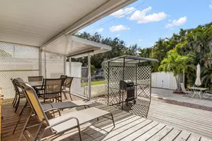 1911 SW 87th Terrace, Davie, FL 33324 - Photo 33