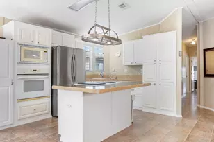 1911 SW 87th Terrace, Davie, FL 33324 - Photo 17