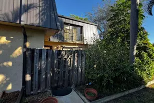 2494 Waterside Dr, Lake Worth, FL 33461 - Photo 3