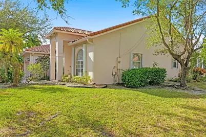 5374 NW 57th Avenue, Coral Springs, FL 33067 - Photo 3