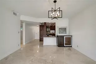9320 S Hollybrook Lake Dr, Pembroke Pines, FL 33025 - Photo 7
