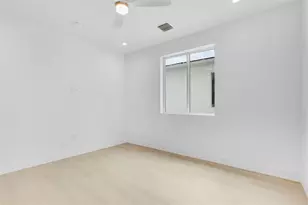 1129 NE 18th Ct, Fort Lauderdale, FL 33305 - Photo 17