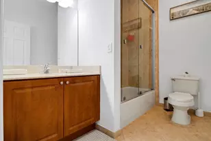 5095 Madison Lakes Circle E, Davie, FL 33328 - Photo 15