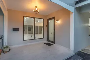 2021 NE 59th Pl, Fort Lauderdale, FL 33308 - Photo 3