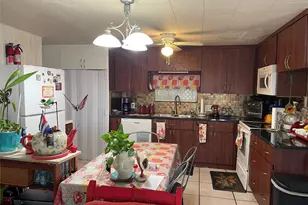 8620 SW 22nd St, Davie, FL 33324 - Photo 7