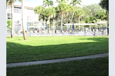 2804 Victoria Way #E1, Pompano Beach, FL 33066 - Photo 11