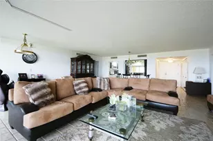 2480 Presidential Way, West Palm Beach, FL 33401 - Photo 5