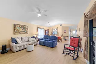 6809 SE Yorktown Dr, Hobe Sound, FL 33455 - Photo 23