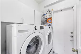 466 E Royal Cove Cir, Davie, FL 33325 - Photo 15