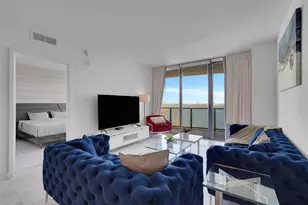 460 NE 28th St, Miami, FL 33137 - Photo 9