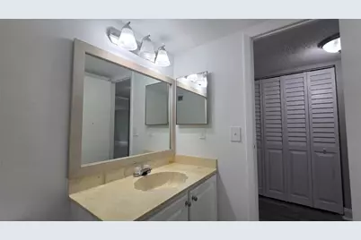 6200 S Falls Circle Drive #105, Lauderhill, FL 33319 - Photo 7