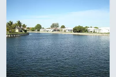 5809 NW 85th Avenue, Tamarac, FL 33321 - Photo 5