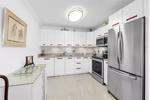 1032 Oakridge D Unit, Deerfield Beach, FL 33442 - Photo 3