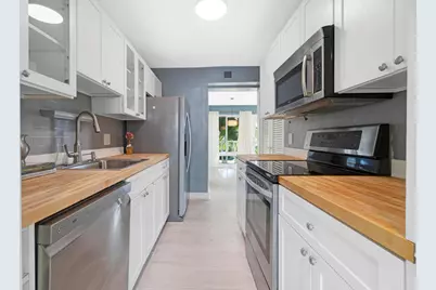 2755 NE 28th Avenue #C2, Pompano Beach, FL 33064 - Photo 5
