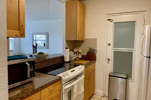 2555 NE 11th St, Fort Lauderdale, FL 33304 - Photo 7