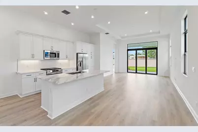 308 SE Via Sangro, Port Saint Lucie, FL 34952 - Photo 7