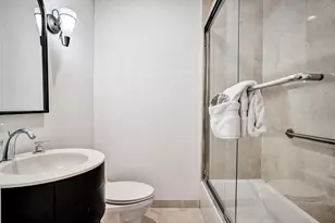 73 Nurmi Dr, Fort Lauderdale, FL 33301 - Photo 19