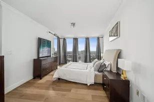 1750 N Bayshore Dr, Miami, FL 33132 - Photo 11