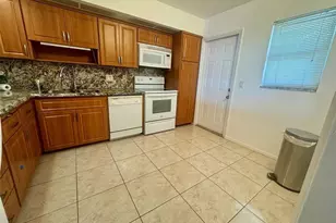 3111 NE 51st St, Fort Lauderdale, FL 33308 - Photo 11