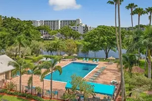 2205 S Cypress Bend Dr, Pompano Beach, FL 33069 - Photo 27