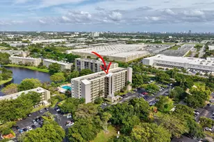 2205 S Cypress Bend Dr, Pompano Beach, FL 33069 - Photo 31