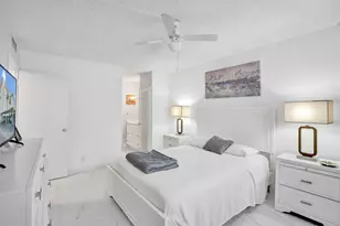 804 SE 7th St, Deerfield Beach, FL 33441 - Photo 17