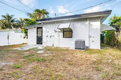 1214 Peak Road, Lantana, FL 33462 - Photo 25