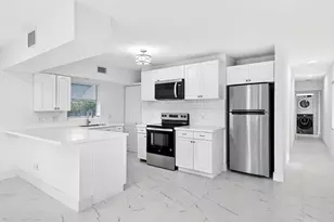 1214 Peak Rd, Lantana, FL 33462 - Photo 7