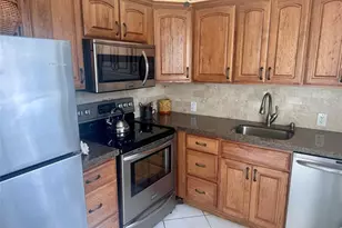 200 Mansfield E Unit, Boca Raton, FL 33434 - Photo 3