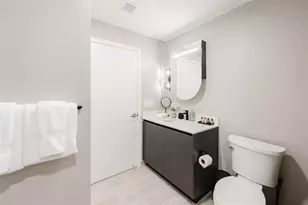 580 72nd St, Miami Beach, FL 33141 - Photo 25