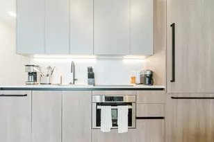 580 72nd St, Miami Beach, FL 33141 - Photo 11