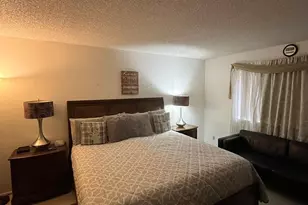 3053 N Oakland Forest Dr, Oakland Park, FL 33309 - Photo 9